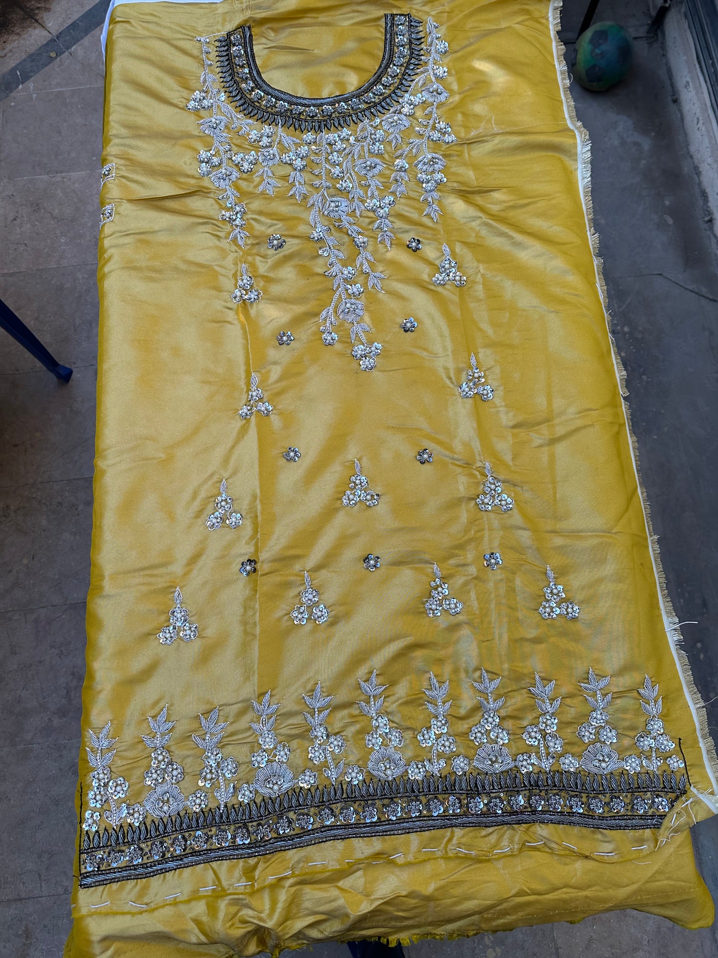 Sunehri taar